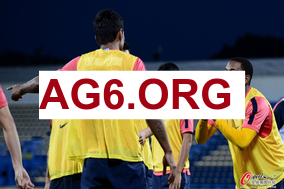 詹姆斯在热火四年的蜕变，关键在于莱利的纪律与领导力，成就了他的职业生涯。